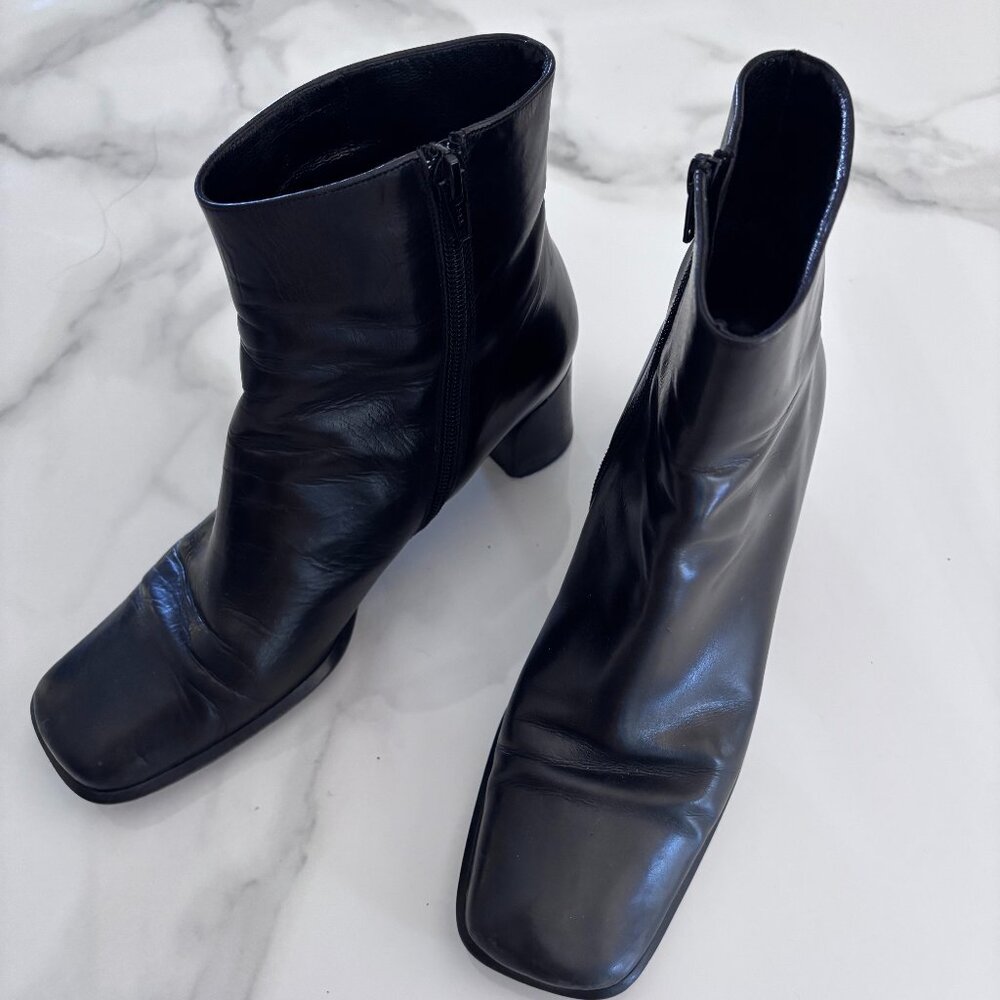 Via Spiga Black leather ankle boots